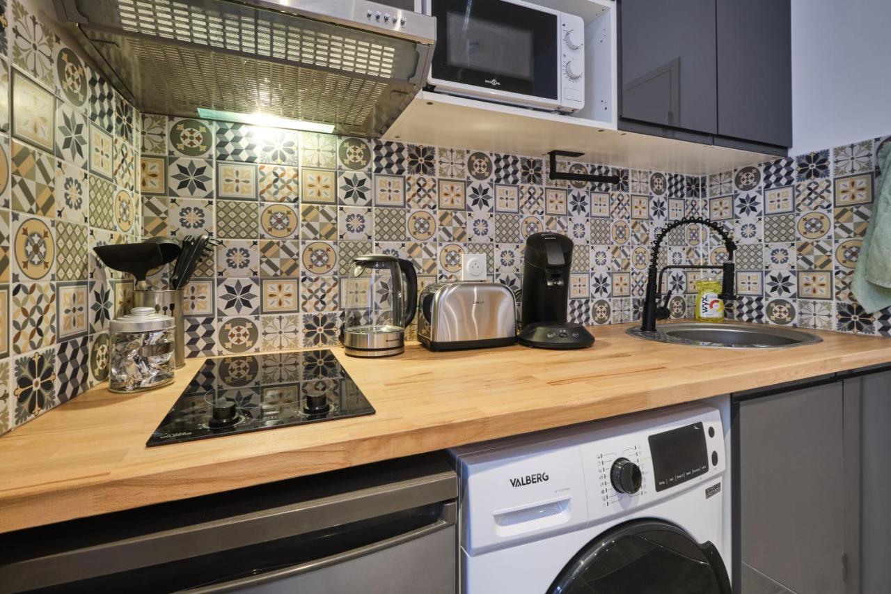 Place Carnot - Studio Tout Equipe Avec Jacuzzi Proche Toutes Commodites Carcassonne Luaran gambar