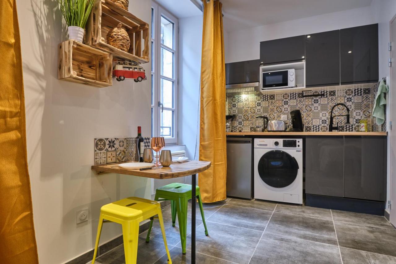 Place Carnot - Studio Tout Equipe Avec Jacuzzi Proche Toutes Commodites Carcassonne Luaran gambar