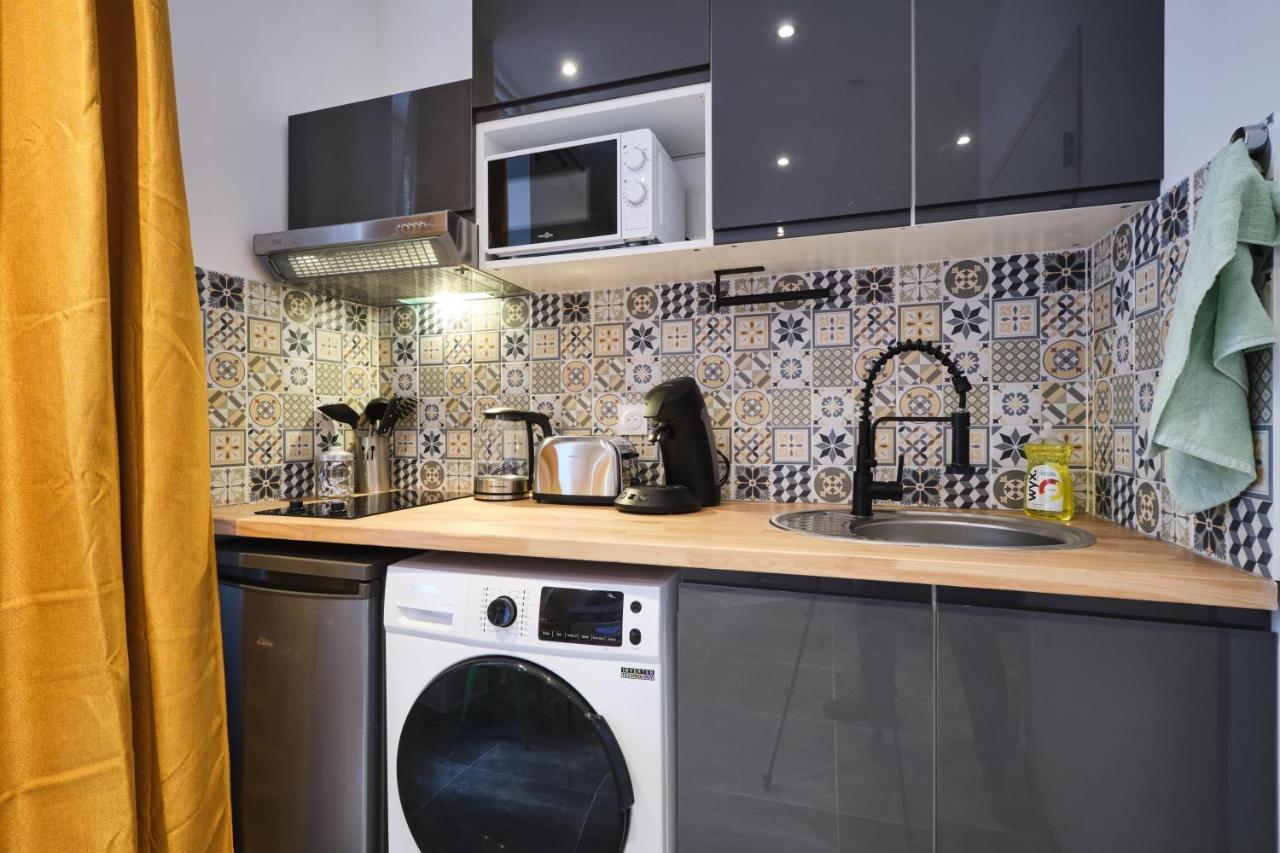 Place Carnot - Studio Tout Equipe Avec Jacuzzi Proche Toutes Commodites Carcassonne Luaran gambar