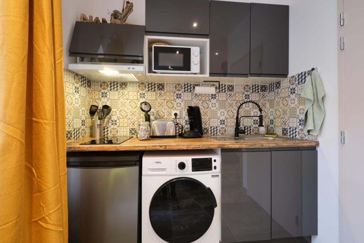 Place Carnot - Studio Tout Equipe Avec Jacuzzi Proche Toutes Commodites Carcassonne Luaran gambar