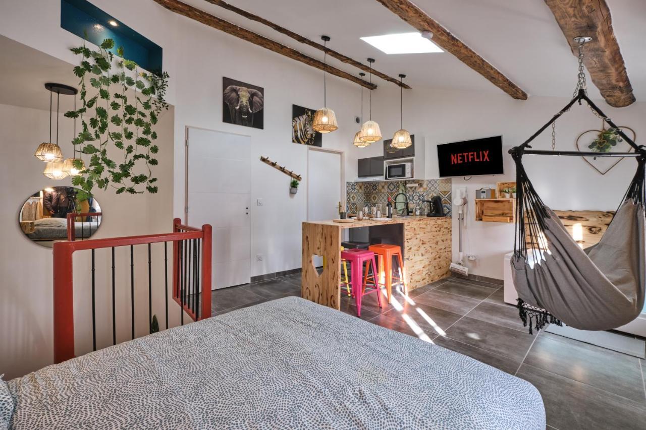 Place Carnot - Studio Tout Equipe Avec Jacuzzi Proche Toutes Commodites Carcassonne Luaran gambar