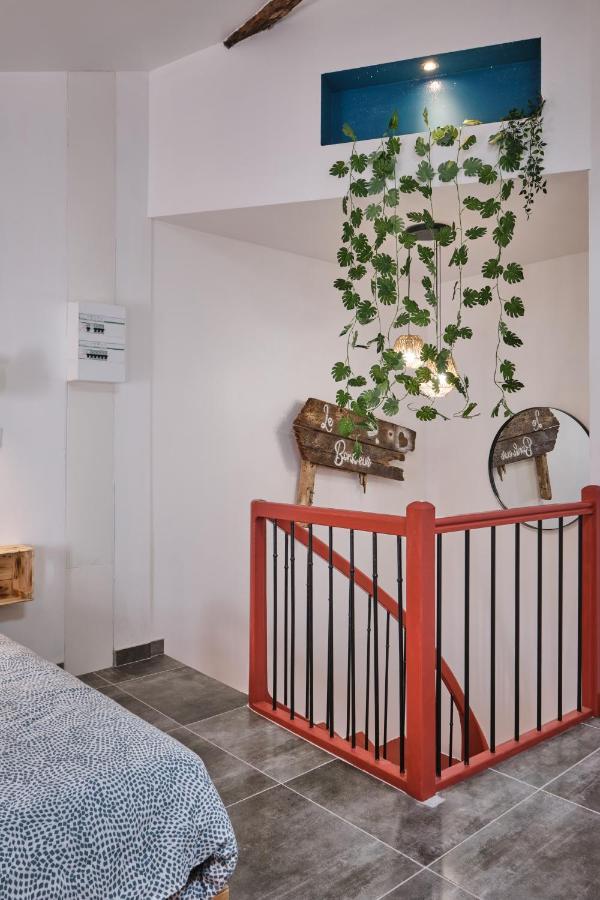 Place Carnot - Studio Tout Equipe Avec Jacuzzi Proche Toutes Commodites Carcassonne Luaran gambar