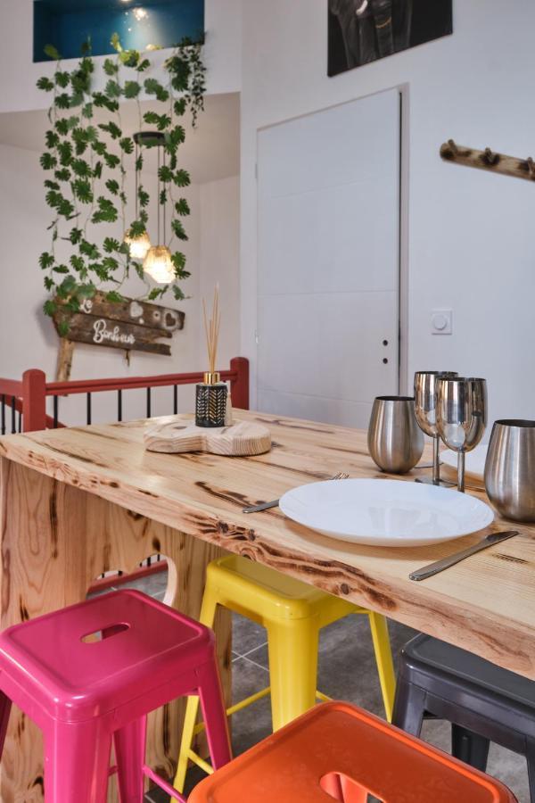 Place Carnot - Studio Tout Equipe Avec Jacuzzi Proche Toutes Commodites Carcassonne Luaran gambar