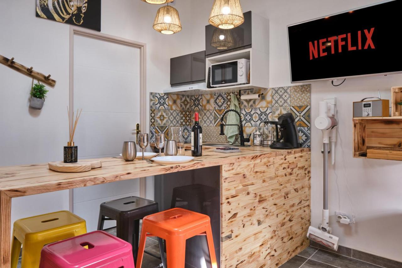 Place Carnot - Studio Tout Equipe Avec Jacuzzi Proche Toutes Commodites Carcassonne Luaran gambar